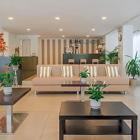 Hotel Carmen 2*