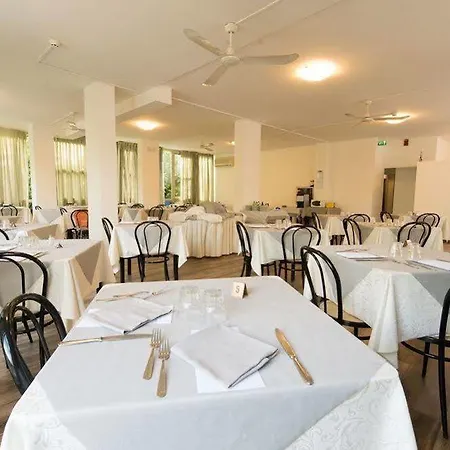 Carmen Otel Riccione